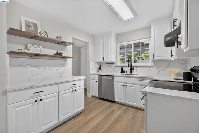 6225 Robin Ct, Pleasanton, CA 94588