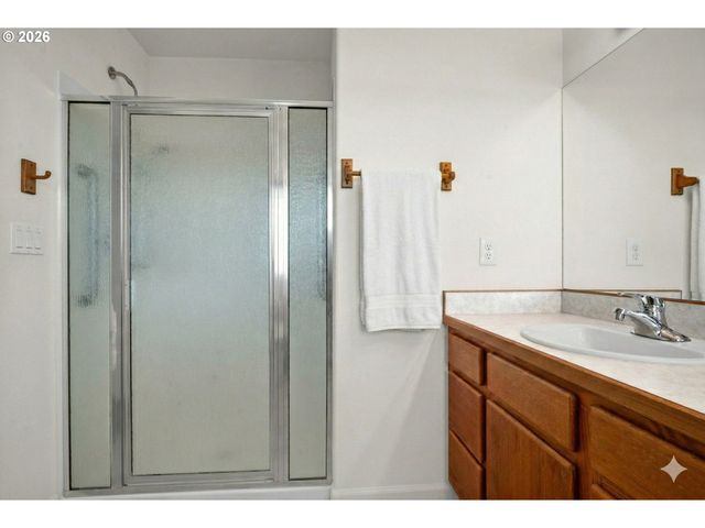 85675 GLENADA Rd, Florence, OR 97439