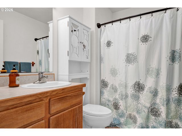 85675 GLENADA Rd, Florence, OR 97439