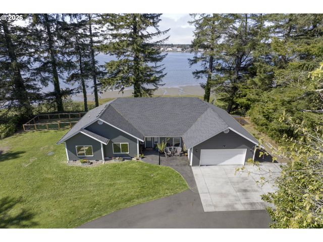 85675 GLENADA Rd, Florence, OR 97439