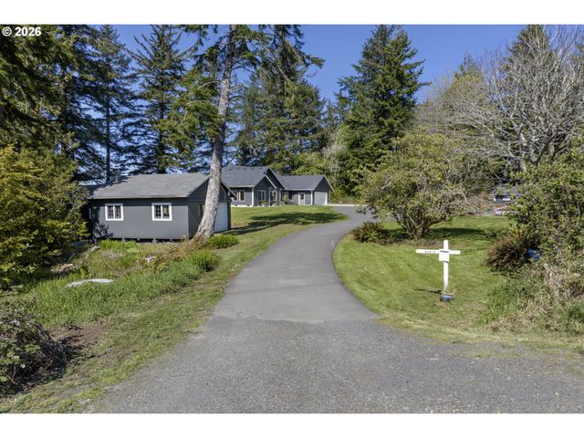 85675 GLENADA Rd, Florence, OR 97439