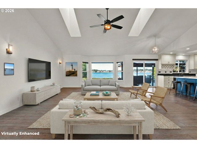 85675 GLENADA Rd, Florence, OR 97439