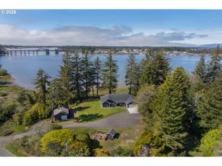 85675 GLENADA Rd, Florence, OR 97439