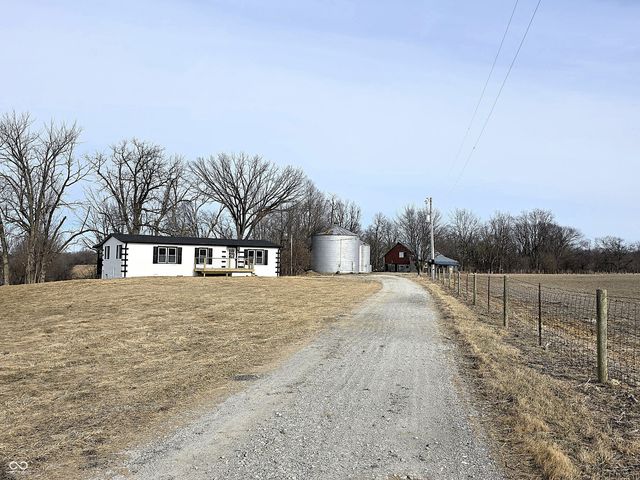 5655 N State Road 75, North Salem, IN 46165