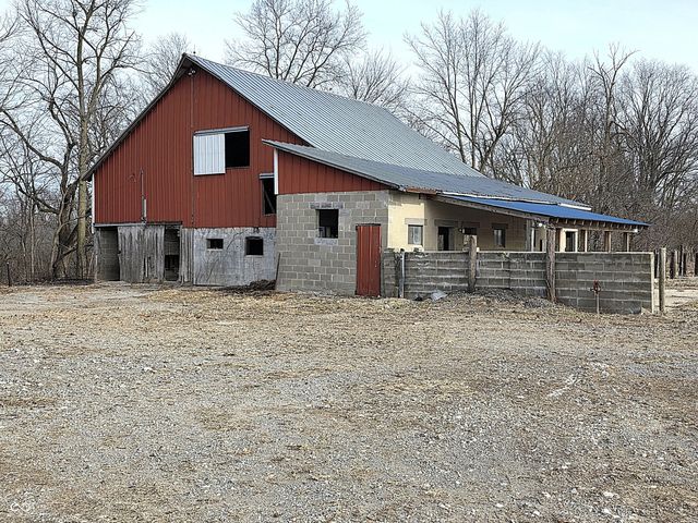 5655 N State Road 75, North Salem, IN 46165