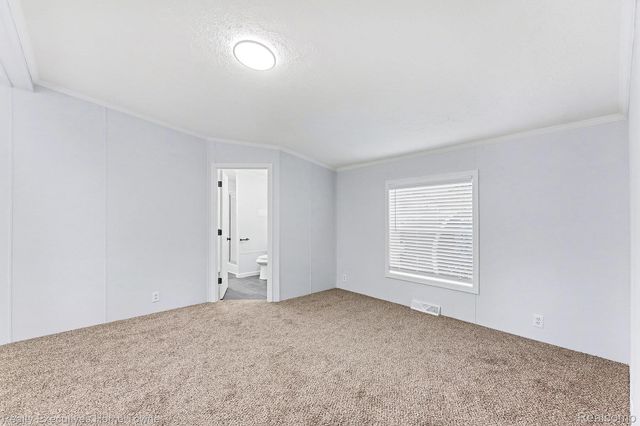 59227 Lewis Ln, Chesterfield Township, MI 48048