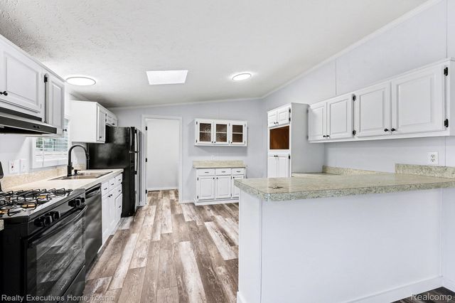 59227 Lewis Ln, Chesterfield Township, MI 48048