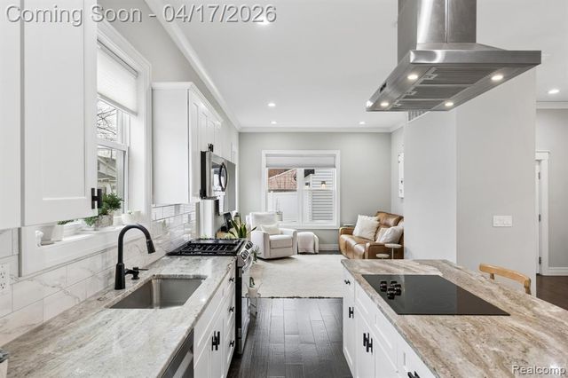 1935 Martin Road, Ferndale, MI 48220