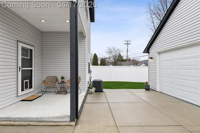 1935 Martin Road, Ferndale, MI 48220