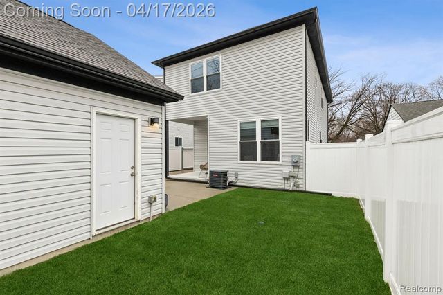 1935 Martin Road, Ferndale, MI 48220