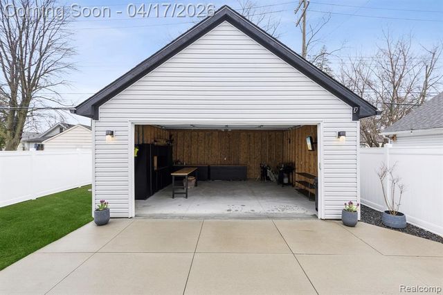 1935 Martin Road, Ferndale, MI 48220