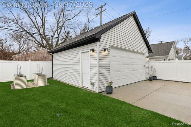 1935 Martin Road, Ferndale, MI 48220
