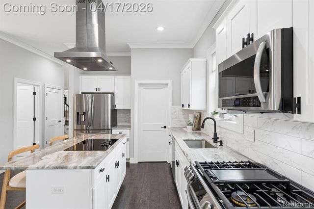 1935 Martin Road, Ferndale, MI 48220