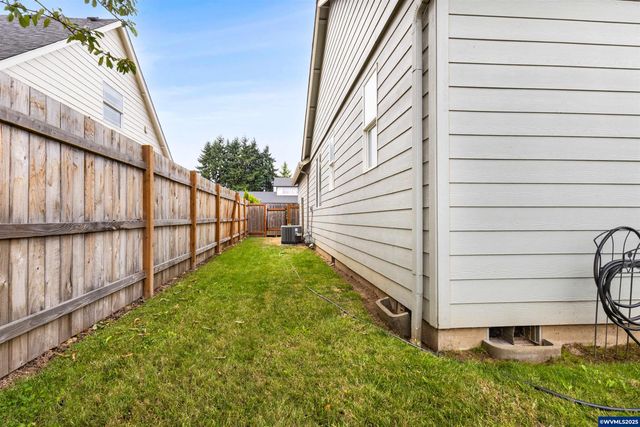 4418 Northside Dr NE, Keizer, OR 97303