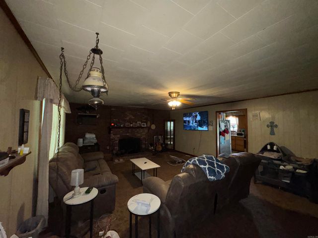 687 CR 472, Piggott, AR 72454