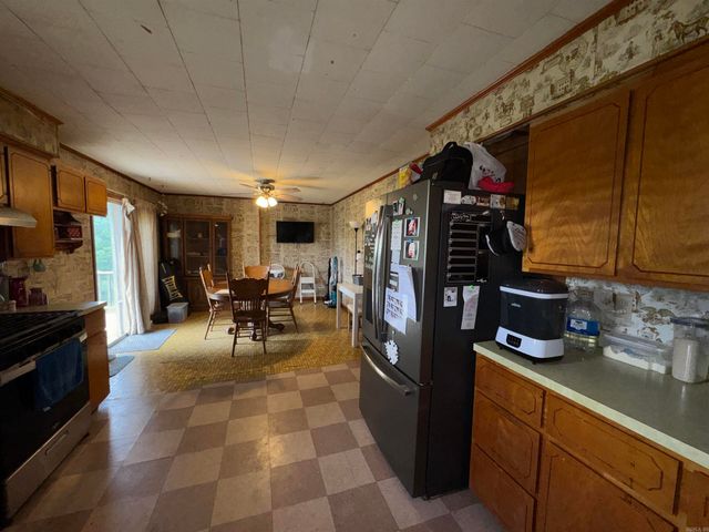 687 CR 472, Piggott, AR 72454