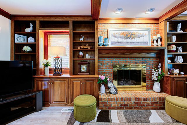 14307 Oak Bluff Court, Louisville, KY 40245