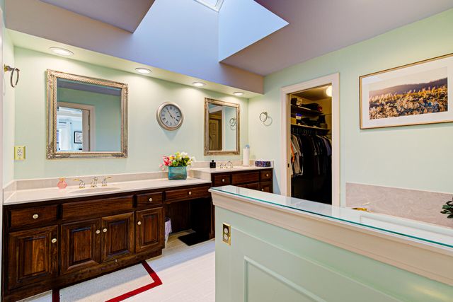 14307 Oak Bluff Court, Louisville, KY 40245