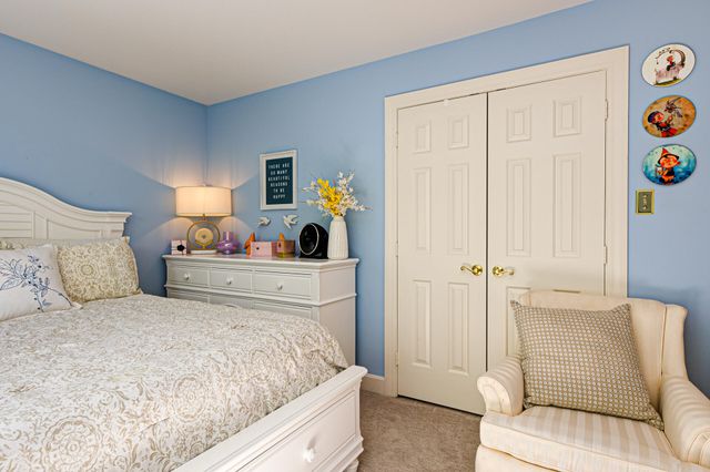 14307 Oak Bluff Court, Louisville, KY 40245