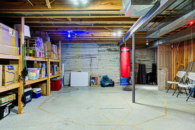 14307 Oak Bluff Court, Louisville, KY 40245