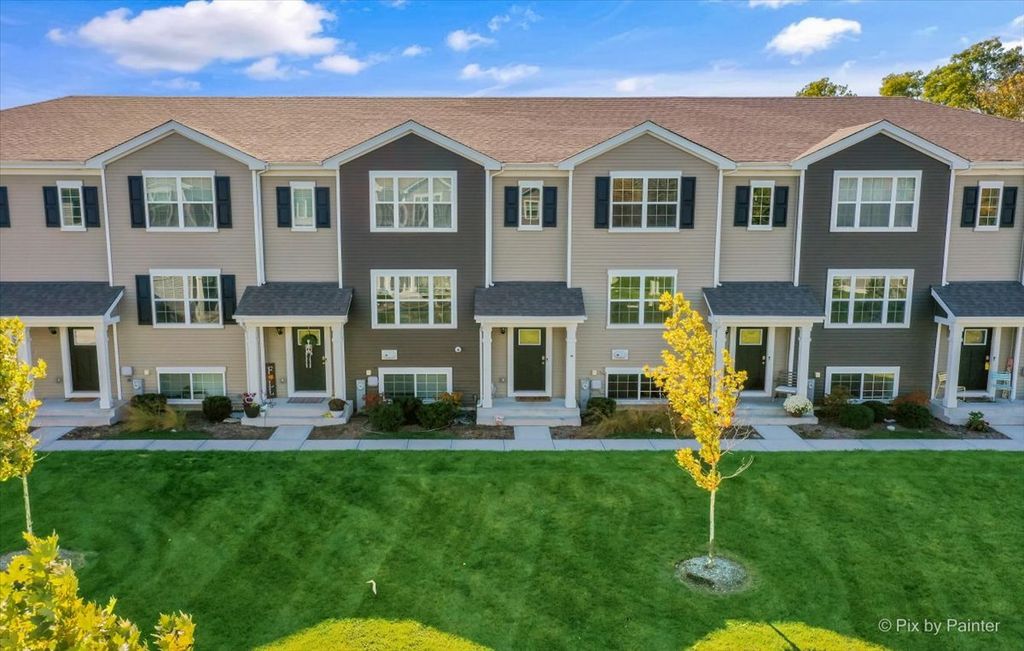 2484 Alison Avenue, Pingree Grove, IL 60140