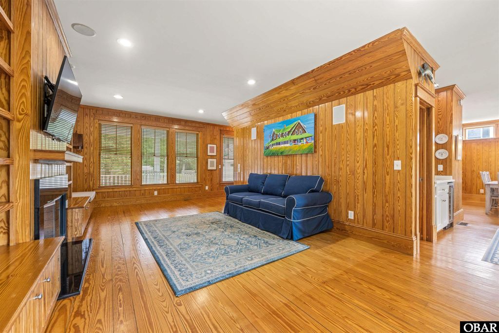 Image 10 of property listing at 137 Bayberry Trail Lot #7, Southern Shores, NC 27949
