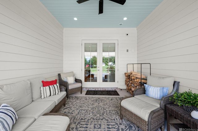 1304 Market Square Rd, Zachary, LA 70791