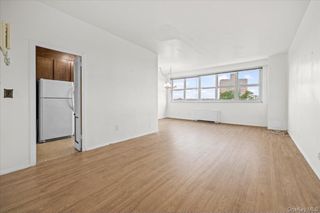 555 Kappock Street 3T, Bronx, NY 10463