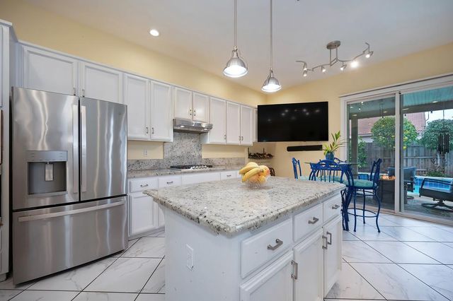 1832 San Gabriel St, Roseville, CA 95747