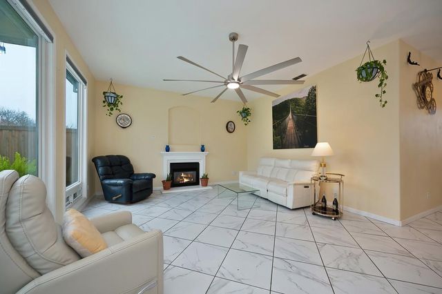 1832 San Gabriel St, Roseville, CA 95747