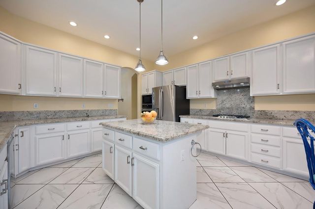 1832 San Gabriel St, Roseville, CA 95747