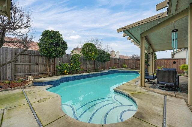 1832 San Gabriel St, Roseville, CA 95747