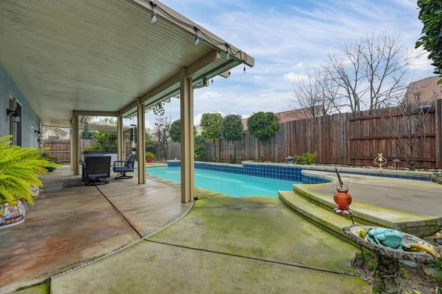 1832 San Gabriel St, Roseville, CA 95747