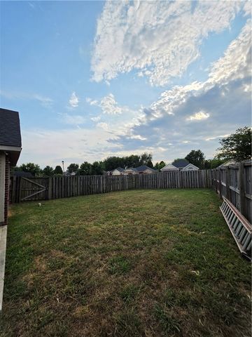 2726 Linden Circle, Springdale, AR 72764