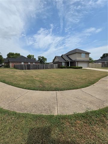 2726 Linden Circle, Springdale, AR 72764