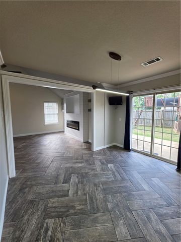 2726 Linden Circle, Springdale, AR 72764