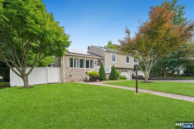 310 Congers Avenue, Northvale, NJ 07647