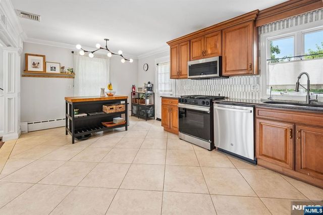 310 Congers Avenue, Northvale, NJ 07647