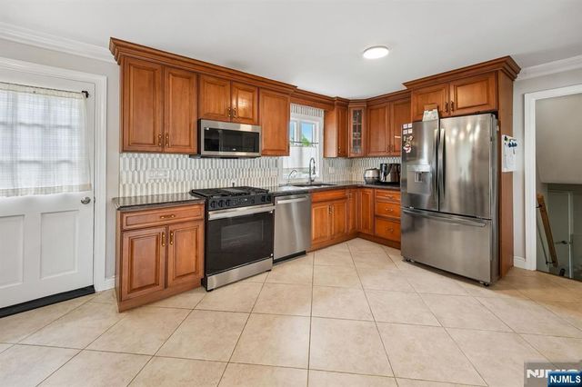 310 Congers Avenue, Northvale, NJ 07647