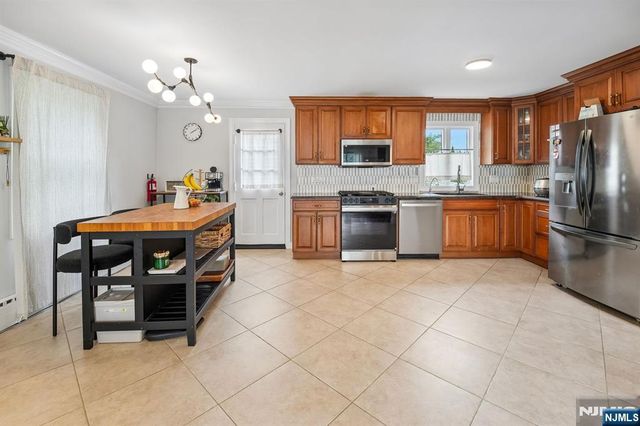 310 Congers Avenue, Northvale, NJ 07647