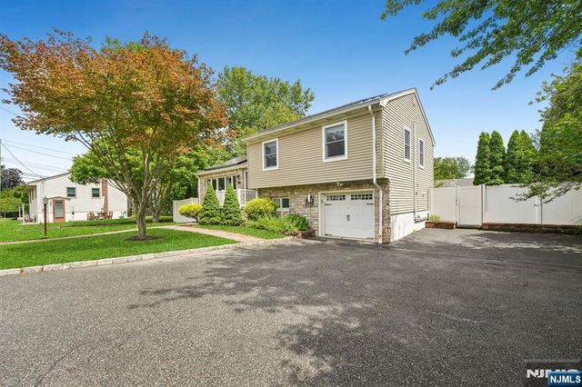 310 Congers Avenue, Northvale, NJ 07647