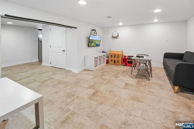 310 Congers Avenue, Northvale, NJ 07647