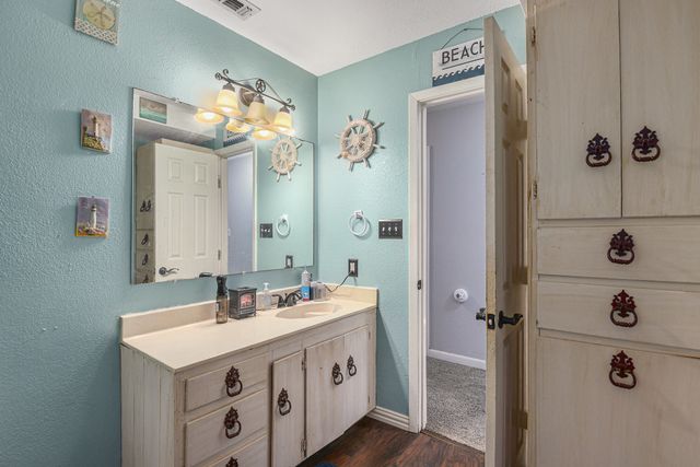 116 Nottingham Circle, Bridgeport, TX 76426