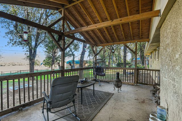 116 Nottingham Circle, Bridgeport, TX 76426