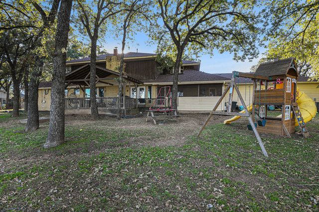 116 Nottingham Circle, Bridgeport, TX 76426