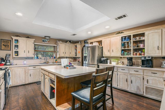 116 Nottingham Circle, Bridgeport, TX 76426