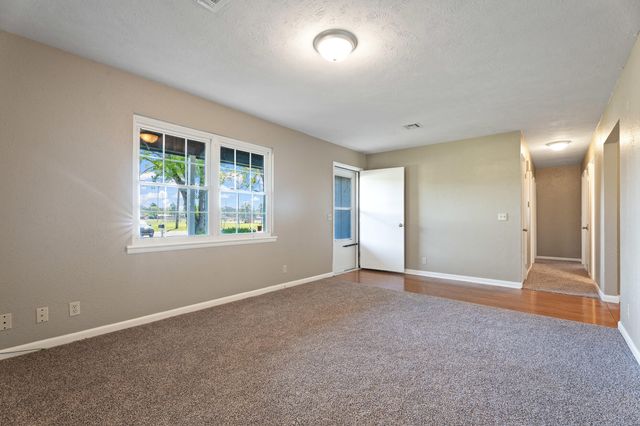 929 N 5th Street, Jay, OK 74346