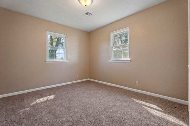 929 N 5th Street, Jay, OK 74346