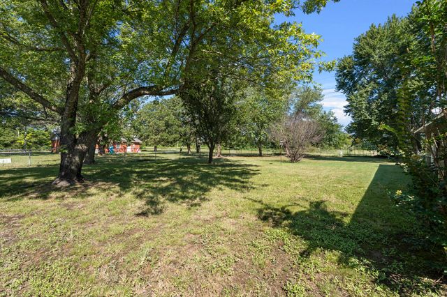 929 N 5th Street, Jay, OK 74346