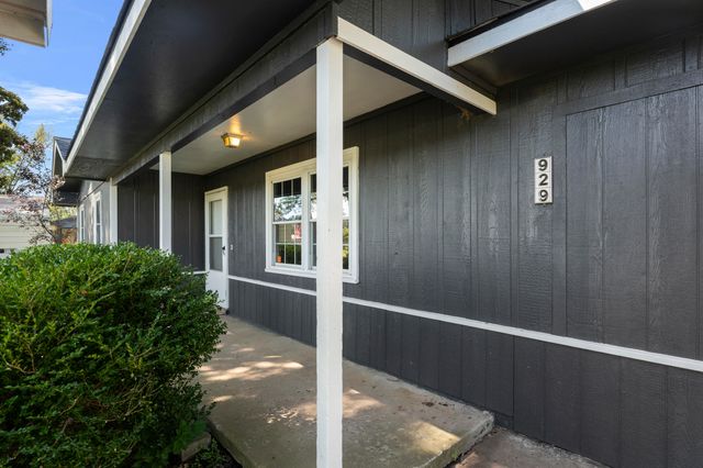 929 N 5th Street, Jay, OK 74346